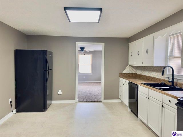 1579 W Vine Street, Radcliff, KY 40160