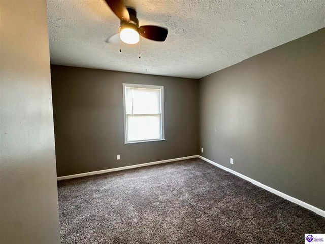 1579 W Vine Street, Radcliff, KY 40160