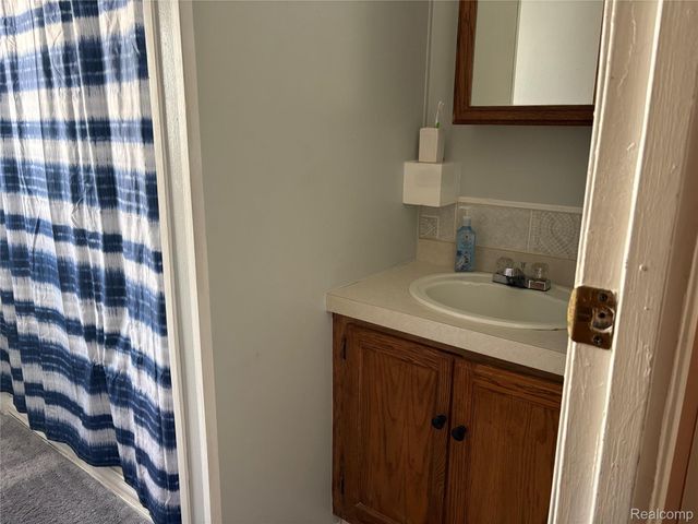 19859 Arcadia Drive, Clinton Charter Township, MI 48036