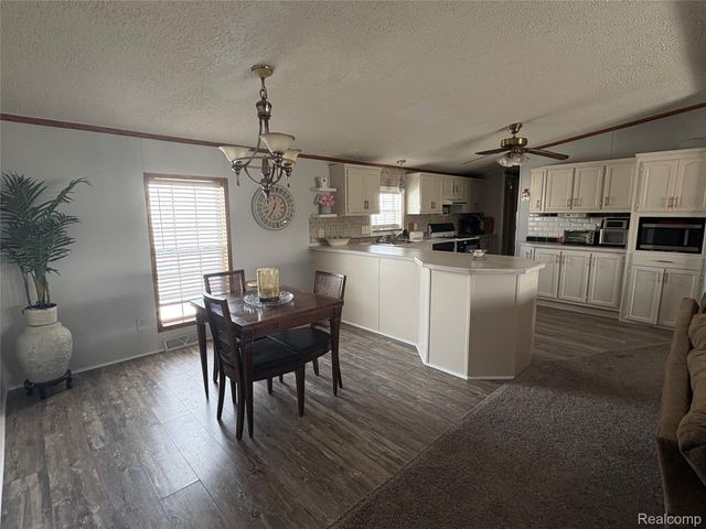 19859 Arcadia Drive, Clinton Charter Township, MI 48036