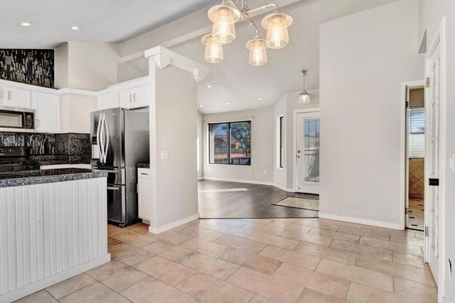 3291 N Sandspring Drive, Palm Springs, CA 92262