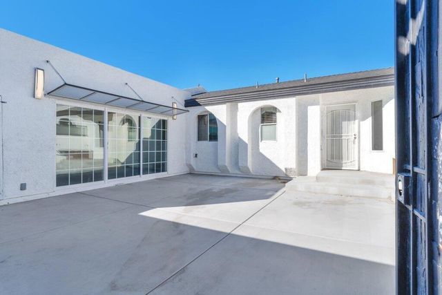 3291 N Sandspring Drive, Palm Springs, CA 92262