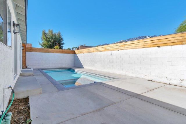 3291 N Sandspring Drive, Palm Springs, CA 92262