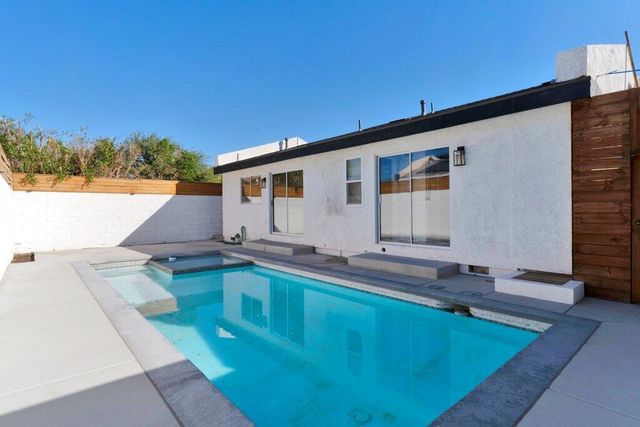 3291 N Sandspring Drive, Palm Springs, CA 92262