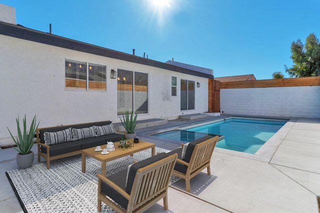 3291 N Sandspring Drive, Palm Springs, CA 92262