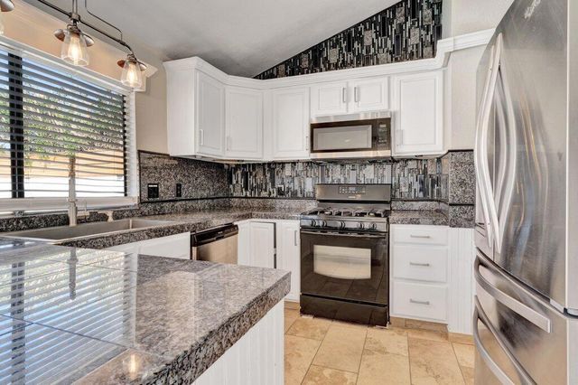 3291 N Sandspring Drive, Palm Springs, CA 92262