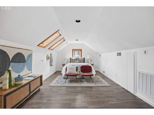 112 W 35TH St, Vancouver, WA 98660