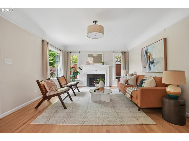 112 W 35TH St, Vancouver, WA 98660