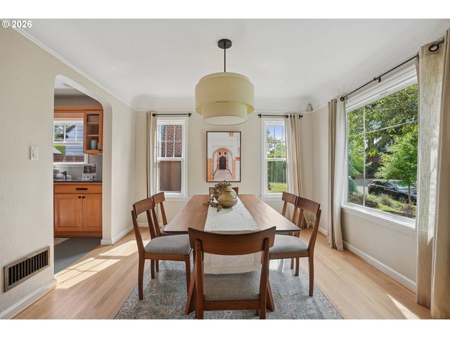 112 W 35TH St, Vancouver, WA 98660