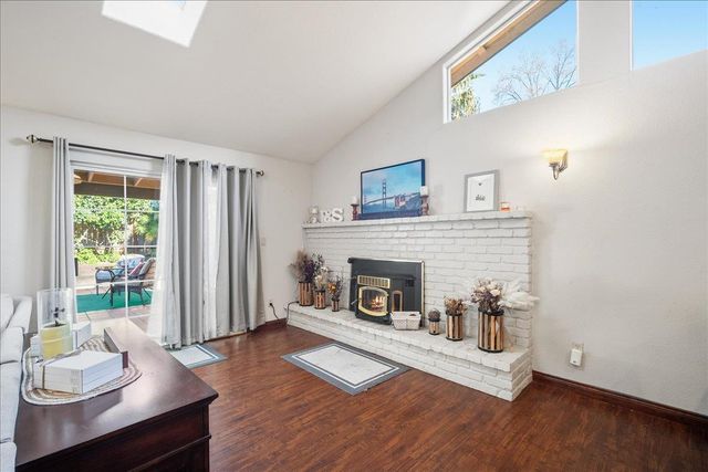 9013 Green River Way, Orangevale, CA 95662