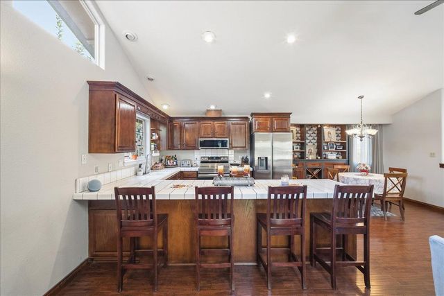 9013 Green River Way, Orangevale, CA 95662