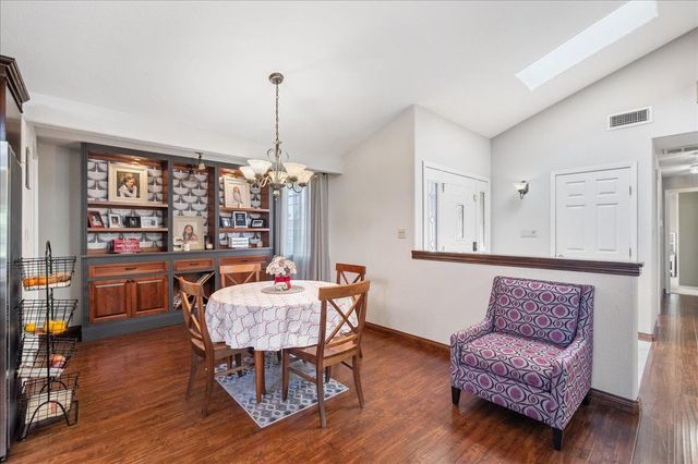 9013 Green River Way, Orangevale, CA 95662