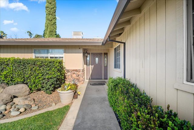 9013 Green River Way, Orangevale, CA 95662