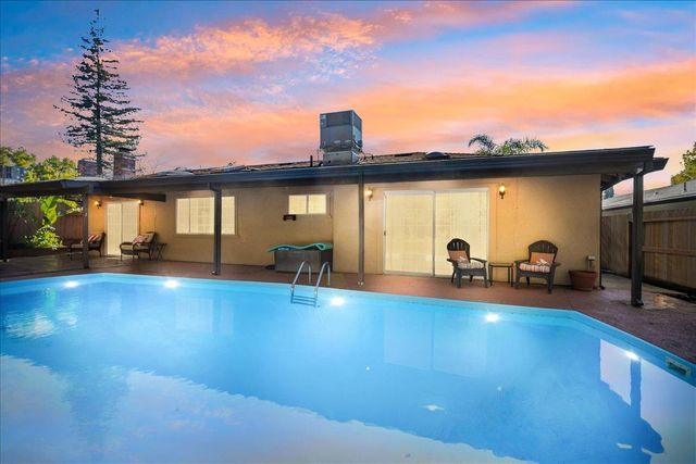 9013 Green River Way, Orangevale, CA 95662