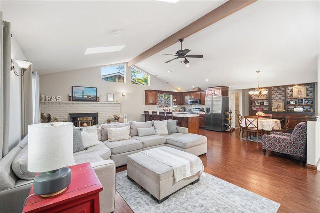 9013 Green River Way, Orangevale, CA 95662