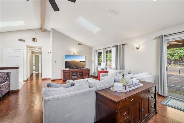 9013 Green River Way, Orangevale, CA 95662