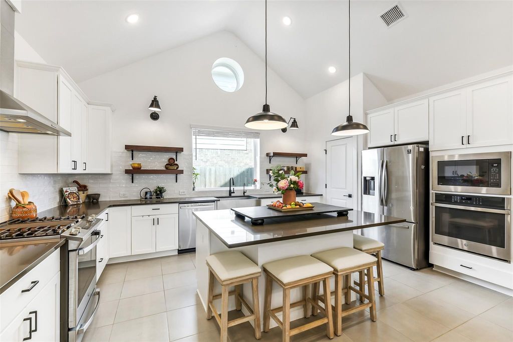 8015 Driftwood Bay Drive, Cypress, TX 77433