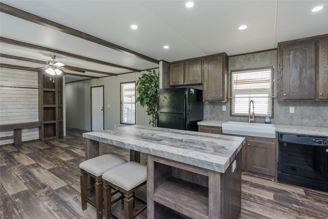 9959 Fm 2071, Valley View, TX 76272