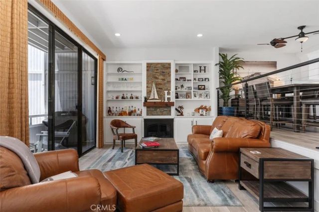 12 Aries Court, Newport Beach, CA 92663