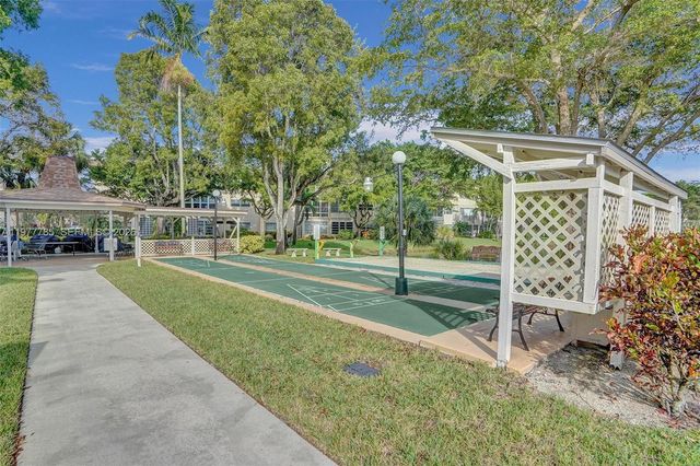 5003 NW 35th St 408, Lauderdale Lakes, FL 33319