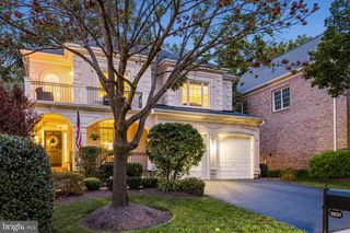 3831 FARRCROFT DR, Fairfax, VA 22030
