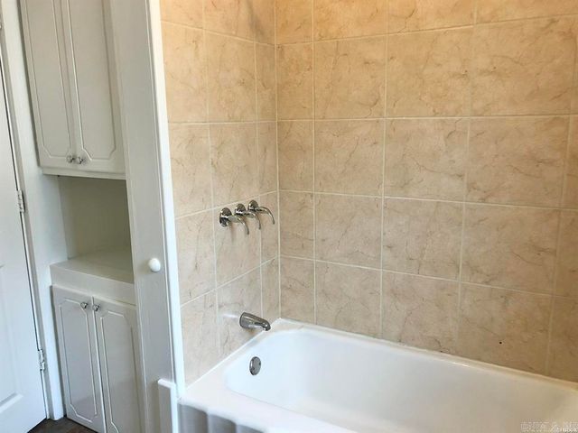 305 Oakwood Avenue, Hot Springs, AR 71913