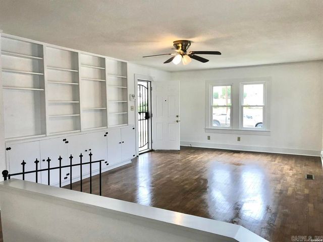 305 Oakwood Avenue, Hot Springs, AR 71913