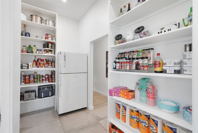 10 E Serena, Santa Fe, NM 87508