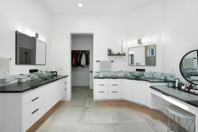 10 E Serena, Santa Fe, NM 87508
