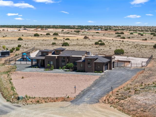 10 E Serena, Santa Fe, NM 87508