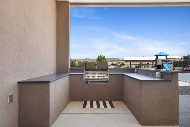 10 E Serena, Santa Fe, NM 87508