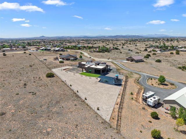 10 E Serena, Santa Fe, NM 87508