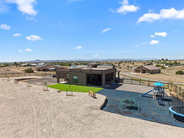 10 E Serena, Santa Fe, NM 87508