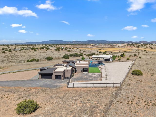 10 E Serena, Santa Fe, NM 87508
