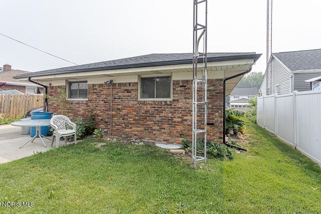 5235 303rd Street, Toledo, OH 43611