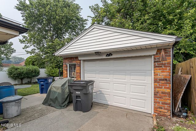 5235 303rd Street, Toledo, OH 43611