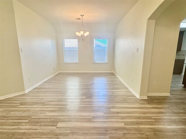 1205 Quarterhorse Drive, Alvin, TX 77511