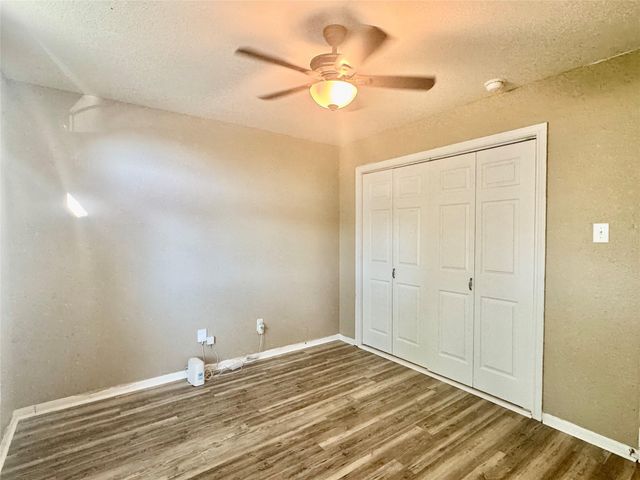 1205 Quarterhorse Drive, Alvin, TX 77511