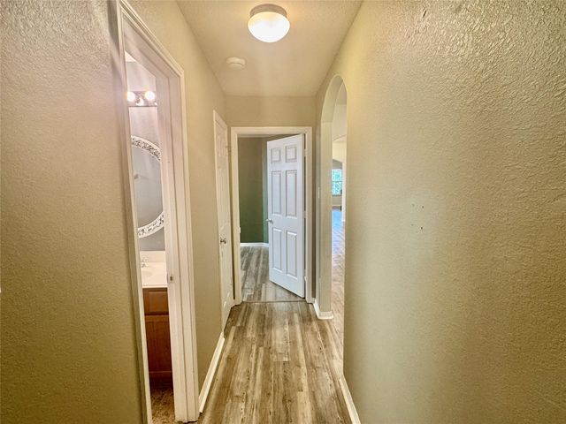 1205 Quarterhorse Drive, Alvin, TX 77511