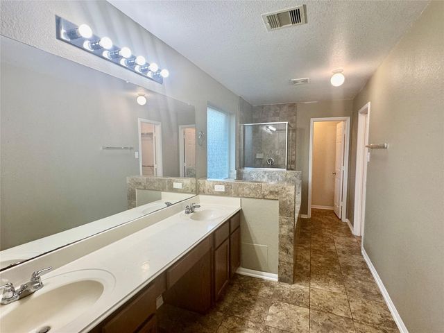 1205 Quarterhorse Drive, Alvin, TX 77511