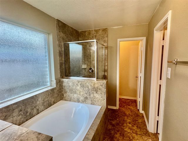1205 Quarterhorse Drive, Alvin, TX 77511
