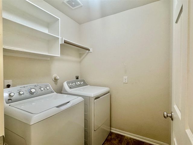 1205 Quarterhorse Drive, Alvin, TX 77511