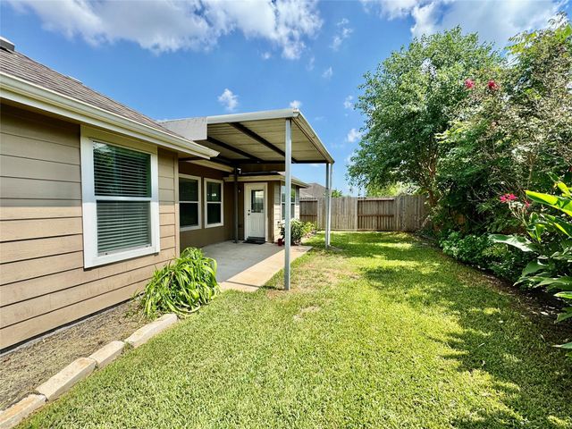 1205 Quarterhorse Drive, Alvin, TX 77511