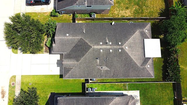 1205 Quarterhorse Drive, Alvin, TX 77511