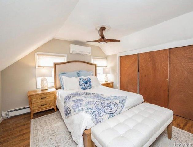 8 Crabtree Lane, Levittown, NY 11756