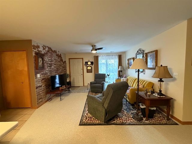 24134 Wedgewood Circle 39, Warren, MI 48091