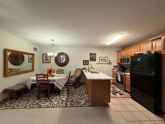 24134 Wedgewood Circle 39, Warren, MI 48091