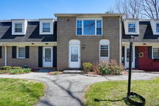 15 Cannongate Rd 34, Tyngsborough, MA 01879