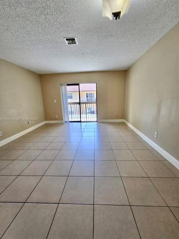 3724 NW 115th Avenue 2724, Coral Springs, FL 33065