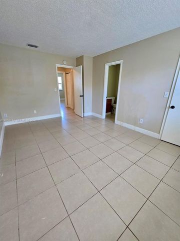 3724 NW 115th Avenue 2724, Coral Springs, FL 33065